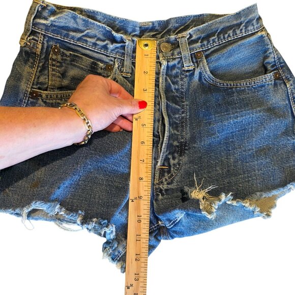 Vtg Levis 501 Jean Shorts Womens 26 70s Big E Selvedge Cut Off Distress Thrashed - Picture 10 of 11